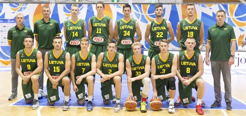 NBA历史上最强的30号巨星是库里，选择这个号码的巨星少