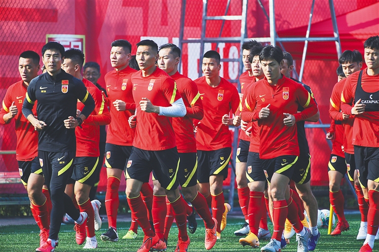 欧冠比赛战术分析：尤文图斯防守策略,