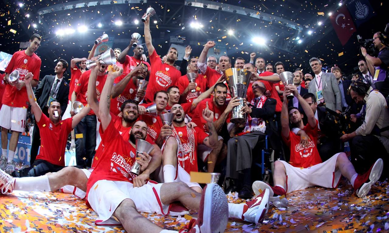 📺 CME集团巡回锦标赛正在NBC及Peacock平台同步直播 来源：GolfChannel官方推特女子高尔夫球坛的最高荣誉即将在LPGA巡回赛收官日揭晓。🏆⚔️