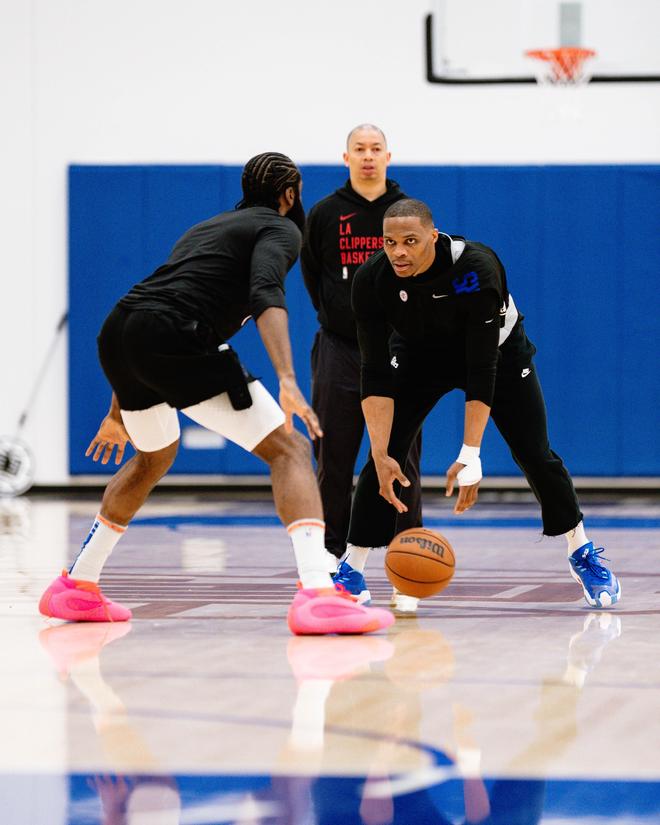 滕哈格：球员转会很正常，但最好别在一个转会窗放走四五人