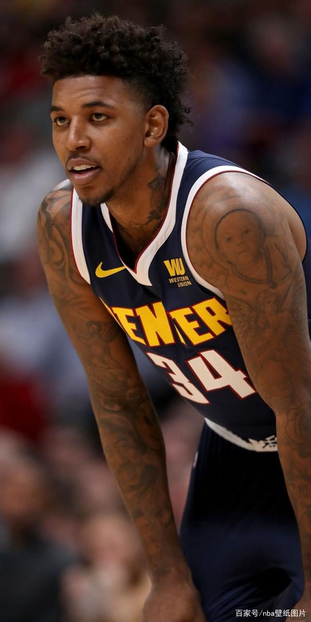 详解棒球规则中的外野手站位布阵规则限制三人外野的战术演变