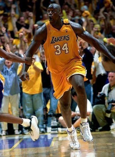 休斯顿太空人投手麦克·史考特凭借一手犀利的指叉球，在季后赛几乎不可战胜