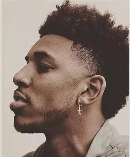 德州游骑兵队在 2025 年 7 月交易得到一名顶级终结者稳固防线