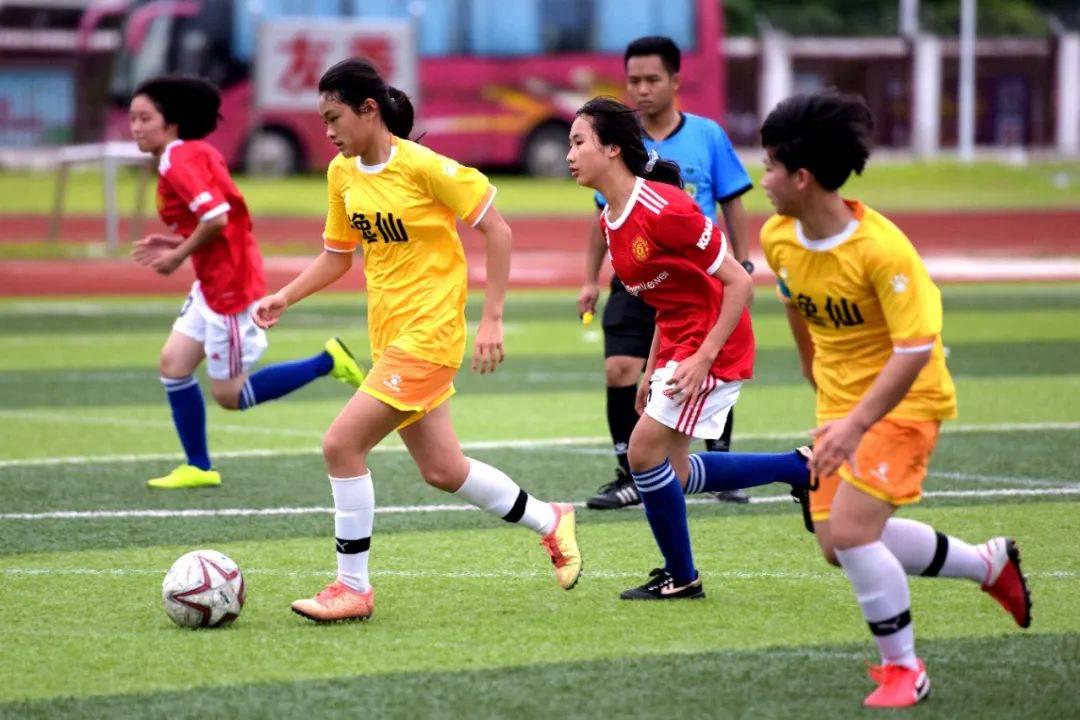 法甲战报：南野拓实一击制胜，十人摩纳哥1-0险胜巴黎